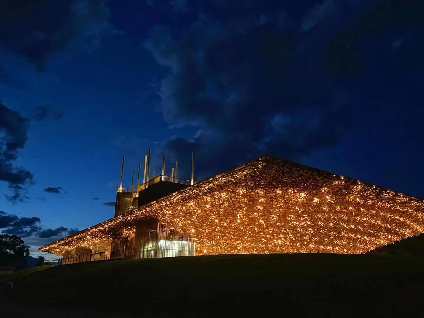 大理?xiàng)铥惼即髣≡? width=