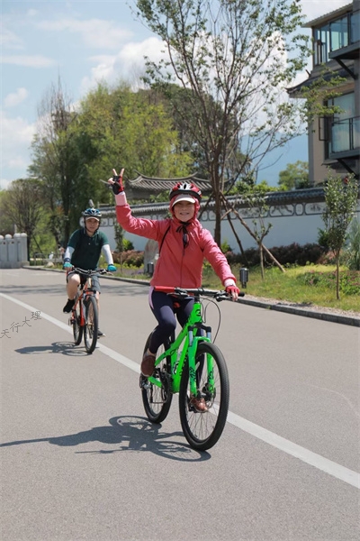 2021年百濟(jì)神州技術(shù)會議暨企業(yè)洱海騎行暨水花基地皮劃艇拓展團(tuán)建活動在大理舉辦