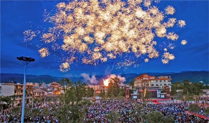 大理傳媒公司：記憶中的火把節(jié)，適合大理商務(wù)會(huì)展的節(jié)日，來(lái)一起感受大理少數(shù)民族文化