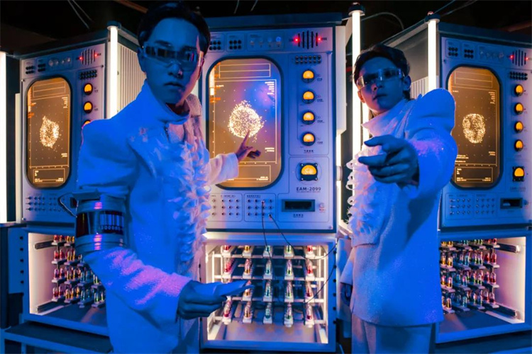 大理演出推薦：《幻境2099》大理首個(gè)派對(duì)式戲??！位于變壓器廠內(nèi)