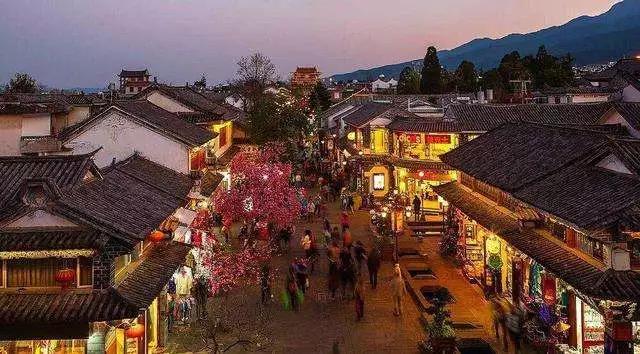 金庸說前世是大理人，來看看他筆下的那些云南美景美食和英雄    大理傳媒公司