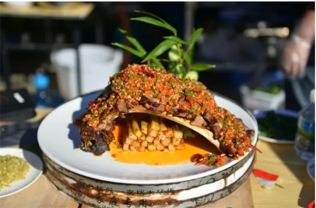 【創(chuàng)意大理】舌尖擺擂，彌渡飲食江湖擺出15套名宴！