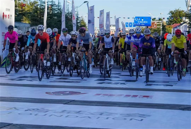 破風騎尋，大理環(huán)洱海自行車賽開賽!