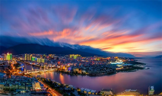 云南旅游,云南旅行社,云南團(tuán)建公司,云南策劃公司,云南會(huì)議會(huì)展,云南活動(dòng)執(zhí)行,大理旅游,大理旅行社,大理團(tuán)建公司,大理策劃公司,大理會(huì)議會(huì)議會(huì)展,大理活動(dòng)執(zhí)行：夜游大理，有多愜意？
