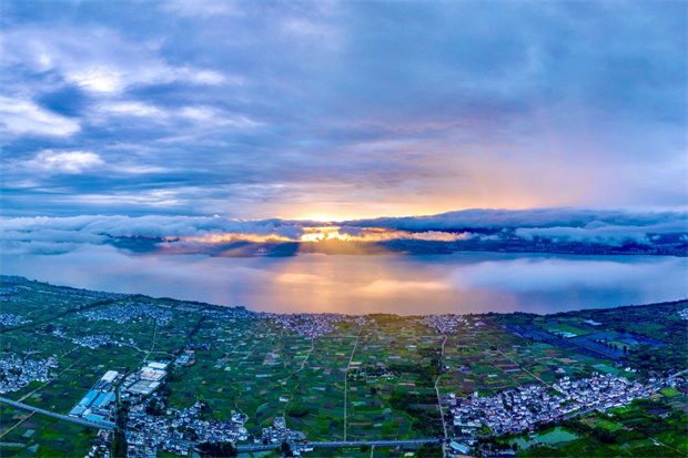 云南旅游,云南旅行社,云南團(tuán)建公司,云南策劃公司,云南會(huì)議會(huì)展,云南策劃執(zhí)行,大理旅游,大理旅行社,大理團(tuán)建公司,大理策劃公司,大理會(huì)議會(huì)展：來大理，快樂過夏天！